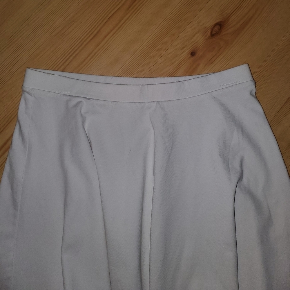 Forever 21 Women's Flaired Mini-skirt 😍 - Picture 4 of 5